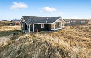 2 Bedroom Gorgeous Home In Hvide Sande