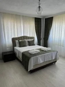 Merkezi Konumda Geniş Aile Apartı - Gelemiş