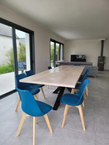 Villa LEstran Terrasse vue mer 4ch 10 pers Plages à pied GR34 en Côte des Légendes