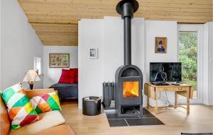 3 Bedroom Lovely Home In Fanø