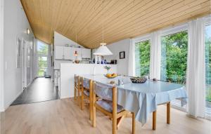 3 Bedroom Lovely Home In Fanø