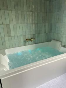 Appartements Suite bord de mer - Balneo et sauna : Appartement 1 Chambre