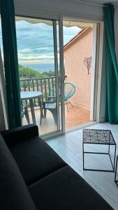 Lumineux studio vue mer