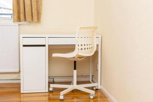 Spacious 4BR apt with large balcony