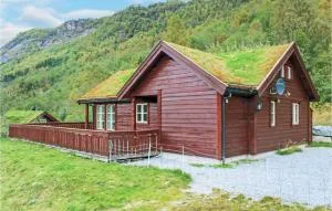 4 Bedroom Nice Home In Sogndal - Luster