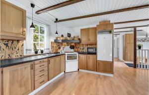 Three-Bedroom Holiday Home In Norre Nebel