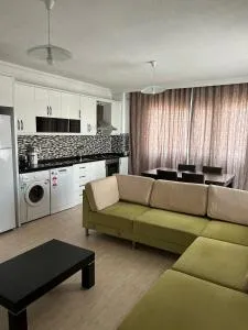 Merkezi Konumda Çiftlere Uygun Daire - Gelemiş