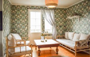 3 Bedroom Amazing Home In Löttorp