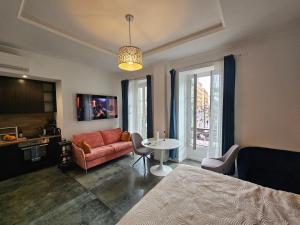 Boutique Studio 2