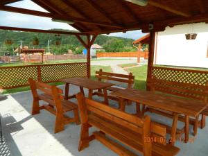 Three-Bedroom Chalet room in Casa Loksi
