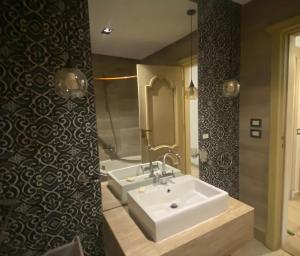 2 Bedrooms Apartment, Close to Airport