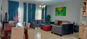Gorgeous Pool View Apartment - Tala Bay Resort, Aqaba للعائلات و كبلز فقط