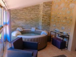 Hotels Logis Hotel Restaurant Mas de la Prairie : photos des chambres