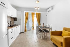 Crystal Bay 10 - Pool and Spa Beach Resort