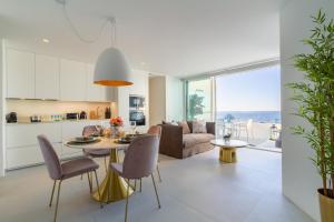 MARBELLA BANUS SUITES - Brand New and Exclusive Banus Port Seafront Flat