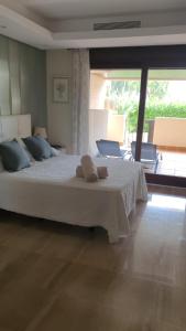 BAHIA DE LA PLATA-Exclusive Seafront Apartment-4Pax