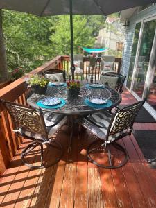 Majestic Lake Front Chalet