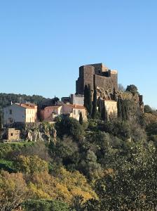 Maisons de vacances Logement calme et chaleureux dans villa : photos des chambres