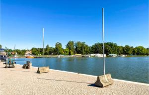 1 Bedroom Nice Apartment In Sjötorp