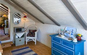 1 Bedroom Nice Apartment In Sjötorp