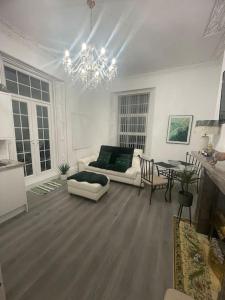 Sea view apartment with large balcony Torquay