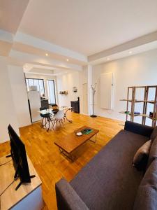 Le Jeanne d'Arc - Appartements meubles : photos des chambres