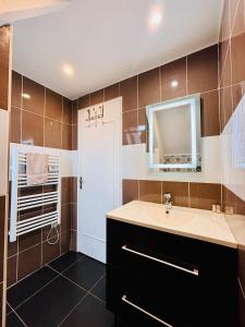 Le Jeanne d'Arc - Appartements meubles : photos des chambres