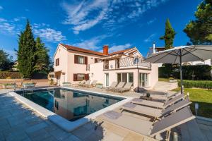 Villa Rosy - 4hvězdičkové hotely ve městě Rovinjsko Selo