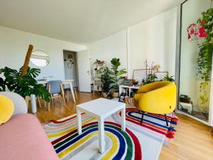 Appartements cozy two bed room flat near Champs-Elysee : photos des chambres
