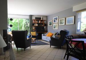 Villa dans un cadre de verdure 110 m2 proche Golf et Lac