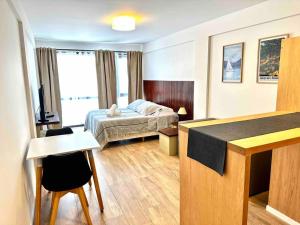 BlackBird Bariloche Espana Lake