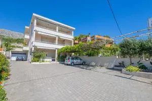 马林公寓 - Bajnice