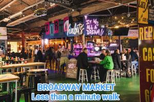 Studio style room, near Tooting Broadway station