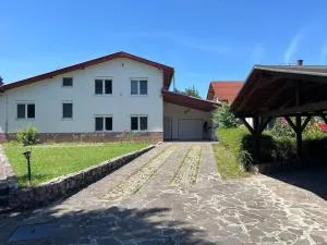 -Self-Check- 4-bedroom Extra large house - Beladice