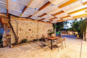 Pezouli, the real nature and village taste