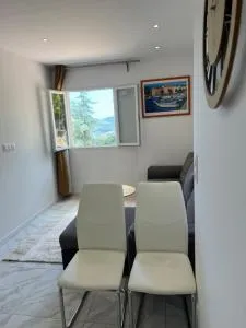 Beau f3 dans petit village entre mer et montagne - Sari-dʼOrcino