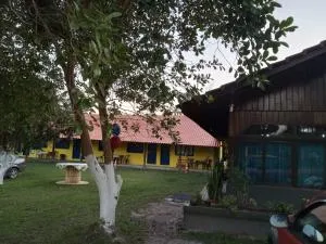 Hostel e Pousada Araquari - Balneario Barra do Sul