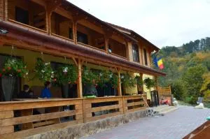 Pensiunea Mihaiu Sasului - Luncasprie