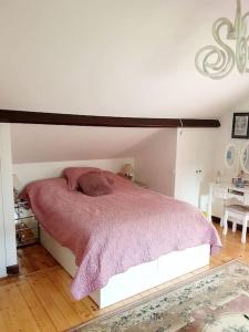 Maisons de vacances Maison avec jardin 6 min du RER : photos des chambres