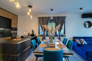 La Vista Azure by Belmont Realty