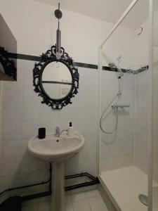 LÉpi dOrge - Paris - Orly