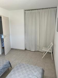 Maisons de vacances Corse villa T3 piscine : photos des chambres