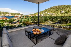 Luxury apartment Barka in Villa with heated pool