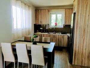 ΚΤΗΜΑ ΠΑΥΛΟΜΠΕΗ OLIVE & SEA