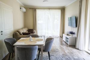 Garden Apartment Fichoza 2 - 80m from the sea