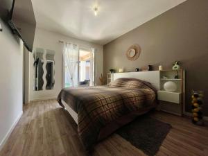 Villas Villa des Perdrix - Piscine et Clim - 120m2 : photos des chambres