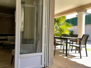 Villas Villa des Perdrix - Piscine et Clim - 120m2 : photos des chambres