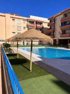 Apartamento con piscina en Torrox Costa, Málaga - Castillo Bajo