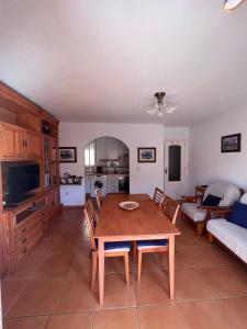 Apartamento con piscina en Torrox Costa, Málaga