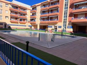 Apartamento con piscina en Torrox Costa, Málaga